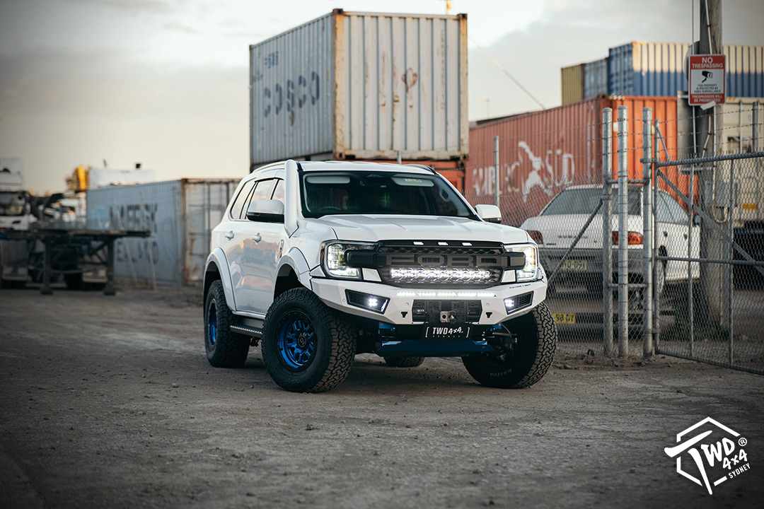 Twd 4x4 Sydney Option V1 bull bar bash plate Vikor Snorkel winch lights wheel tyres colour coded Next Gen Everest white 20230525_1